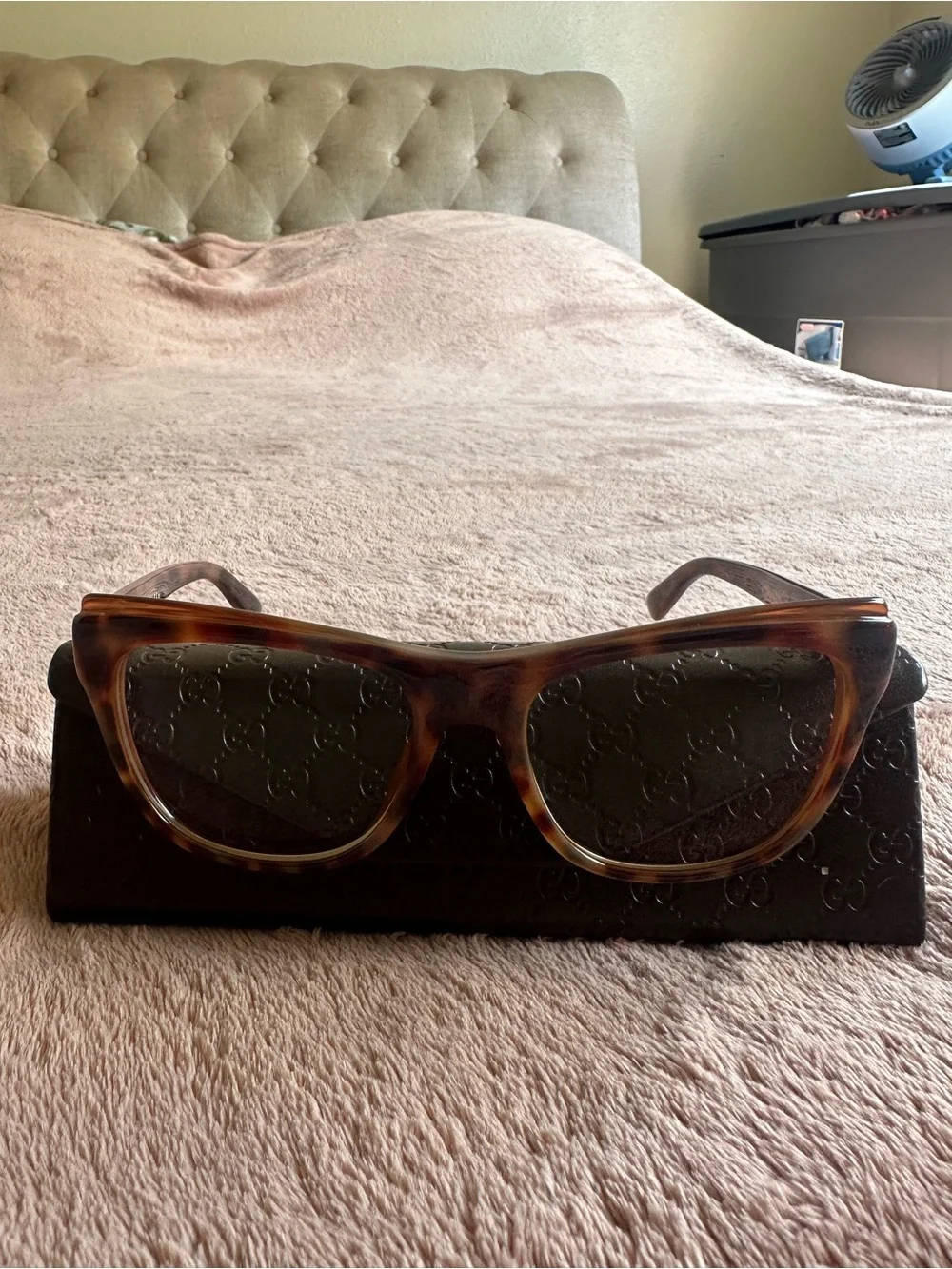 Gucci Frames glasses  Model: GG 3783 ( lens will need be replaced)